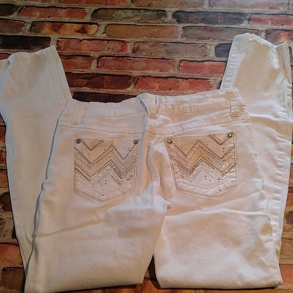 L.E.I. Low Rise Skinny White Disressed Jeans 9